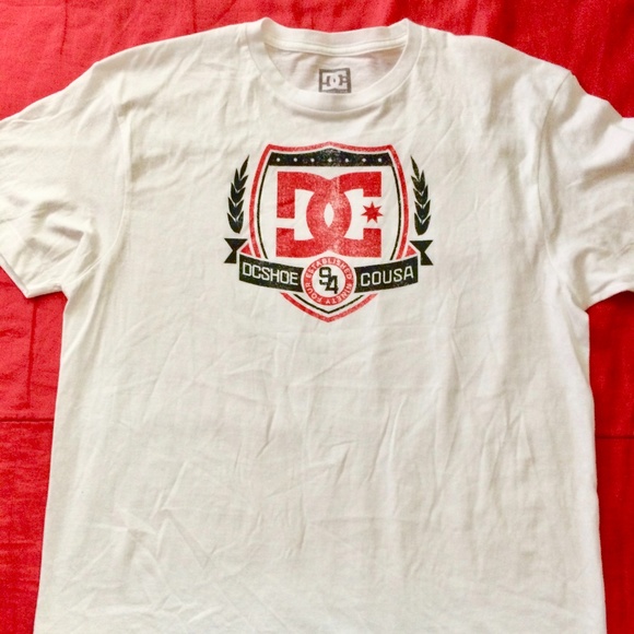 SOLD - DC Shoe Company T-Shirt, Large, BNWT - Picture 2 of 3